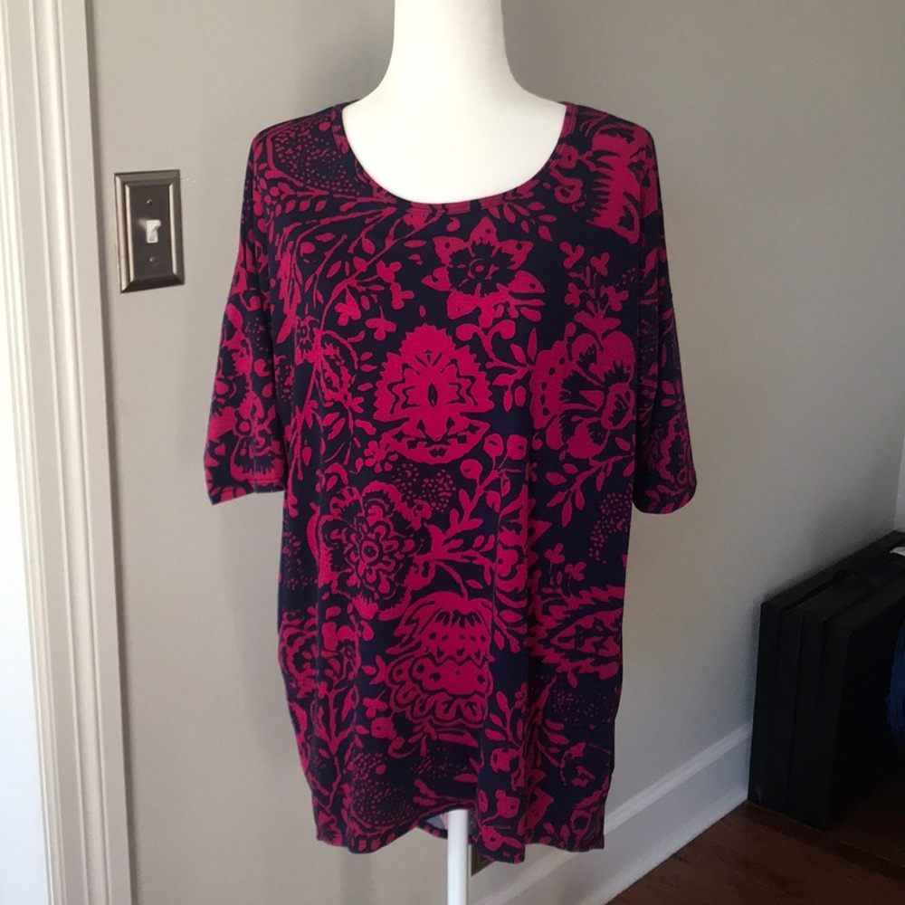 Hi-lo knit top